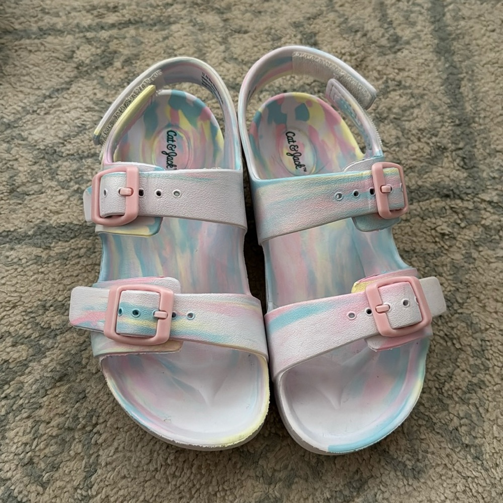 EUC sandals